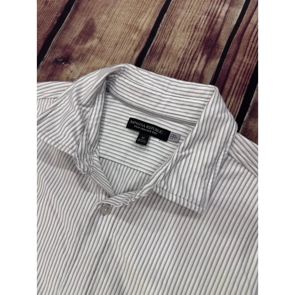 Banana Republic Performance Knit Men's White/Gray Striped Shirt M